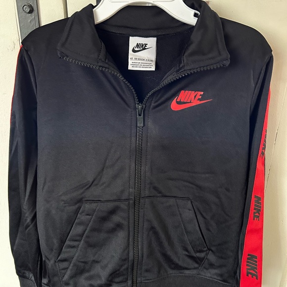 Toddler Nike 2 - piece set NWT - Picture 2 of 7